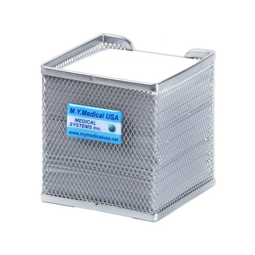 מעמד שולחני מרשת מתכת עם ניירות ממו