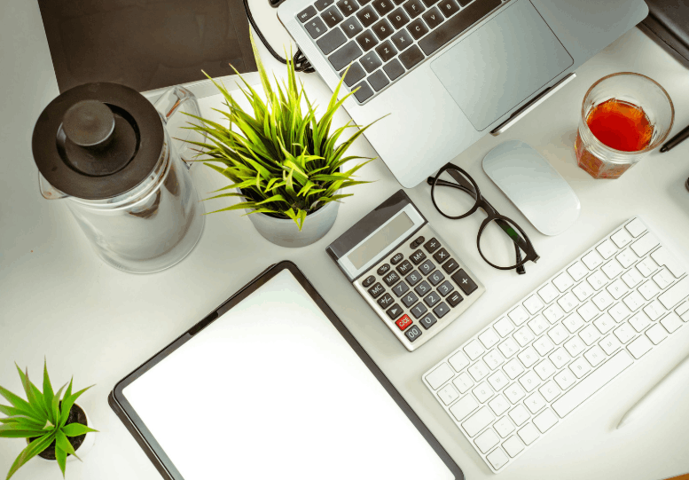 למשרד ולמנהל